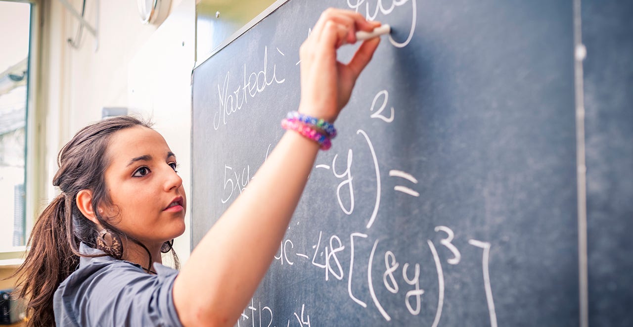 Top Resume Headlines for Teachers: Craft the Perfect First Impression