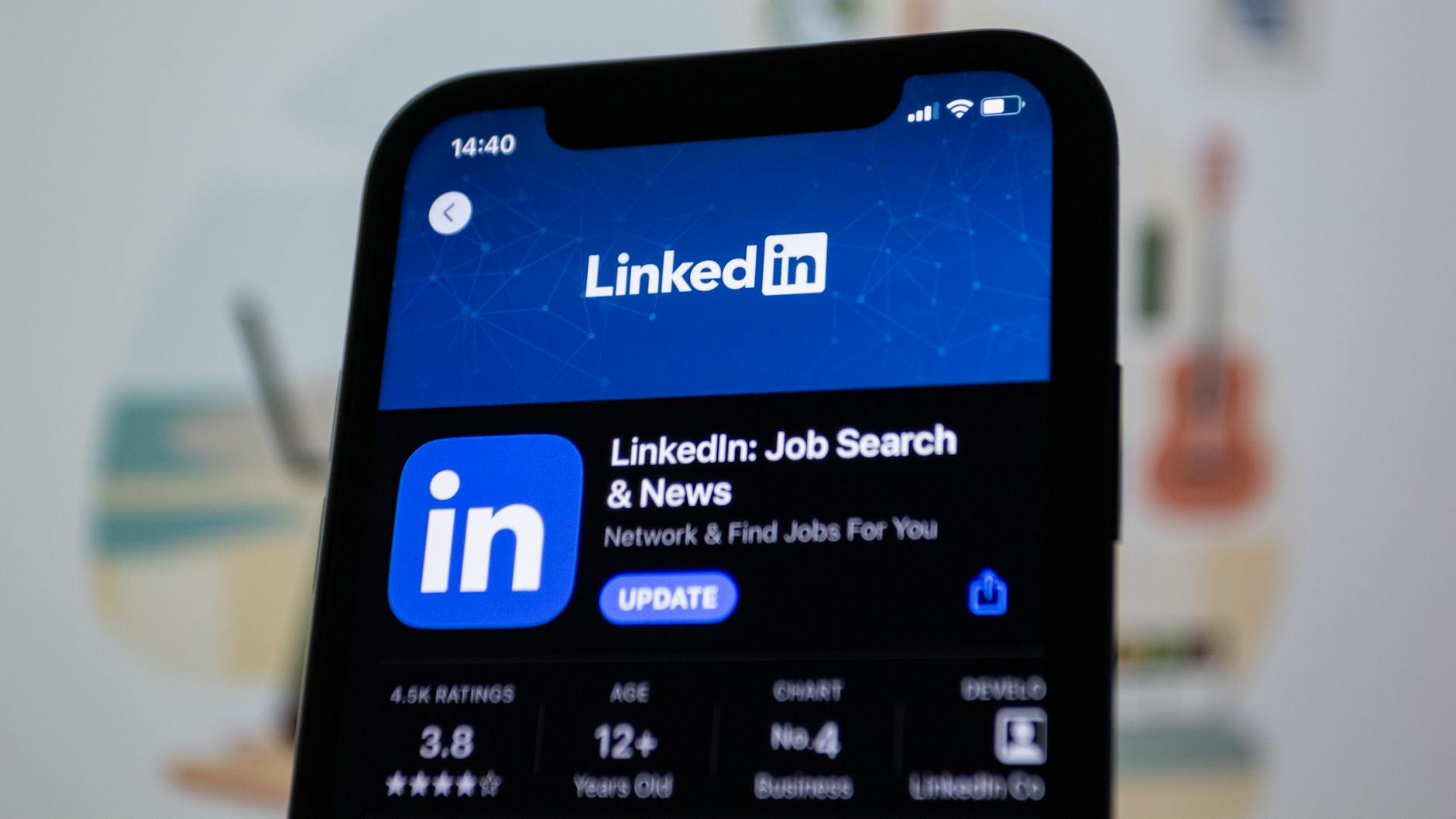 Top 7 LinkedIn Headlines for Market Research Professionals